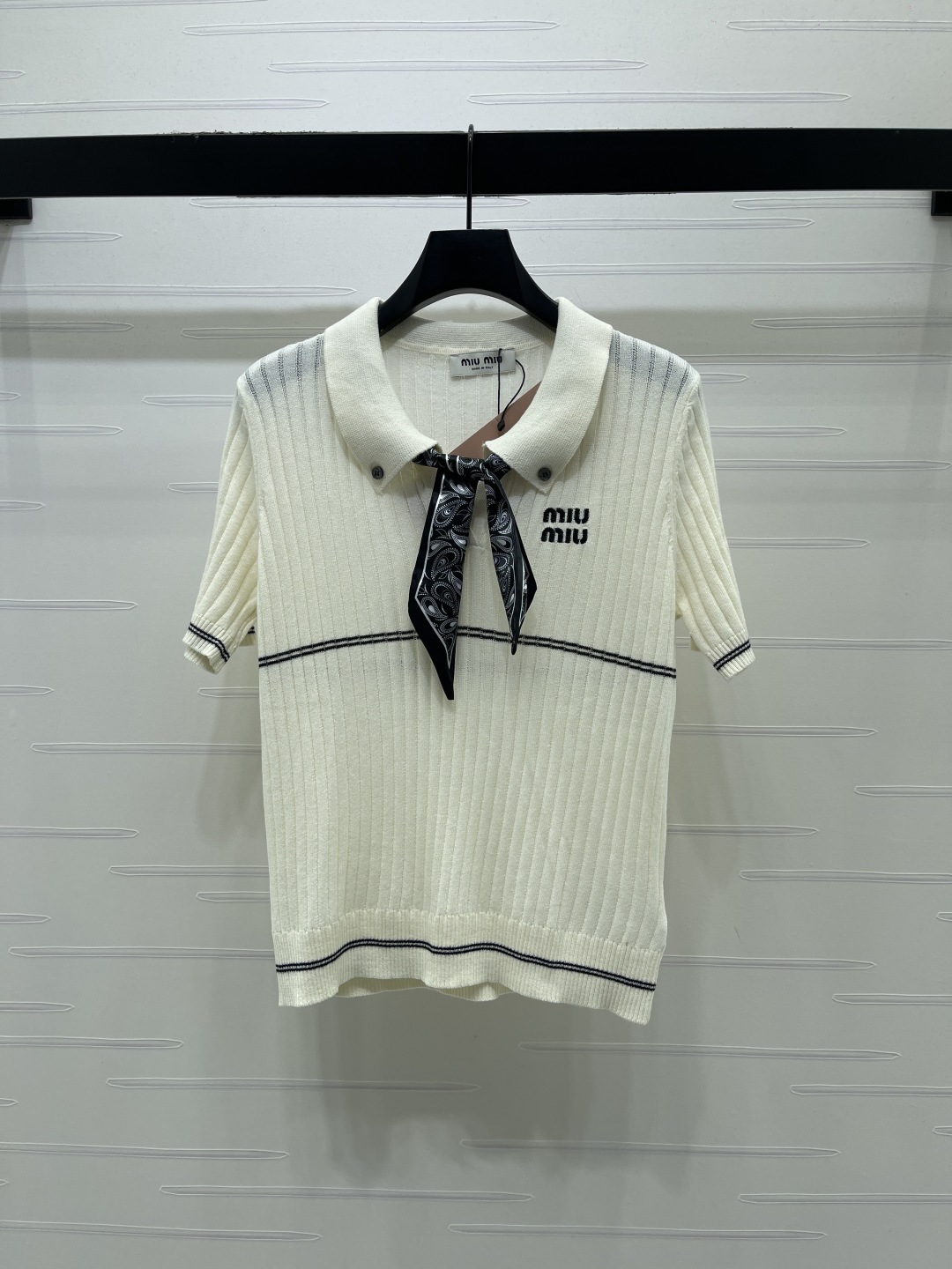 Women's short sleeves